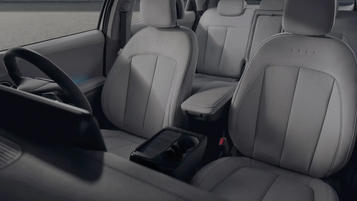 IONIQ 5 Voyage L・Voyage・Lounge・AWDの違い｜703kmと装備で選ぶ：支払方法で総額がどう変わるかの公式画像