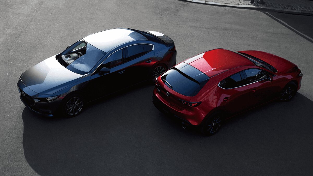 MAZDA3とCX-30 e-SKYACTIV G 2.5の違い｜新グレードと走りで選ぶ：公式諸元を実用項目まで一覧比較の公式画像