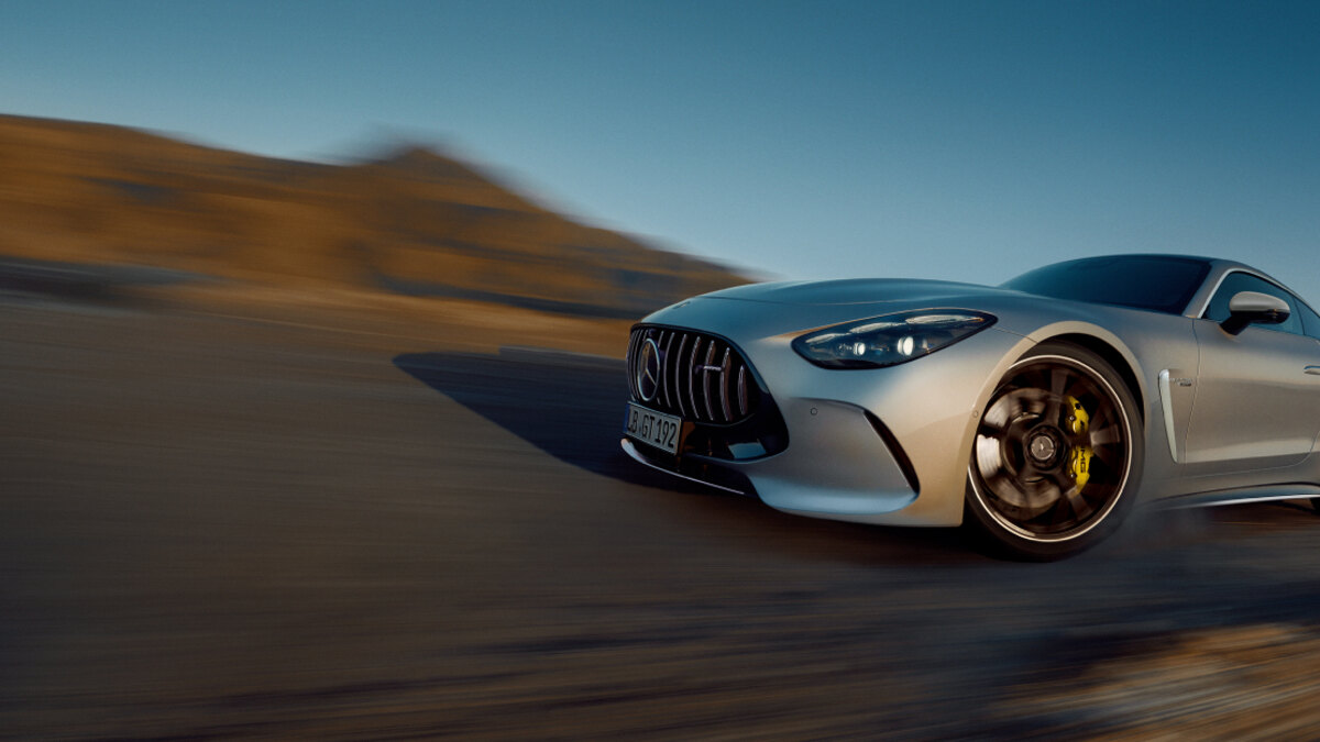 メルセデスAMG GT 63 PROがF1セーフティカーに｜4MATIC+と4グレードの選び方：契約前・試乗前に確認する10項目の公式画像