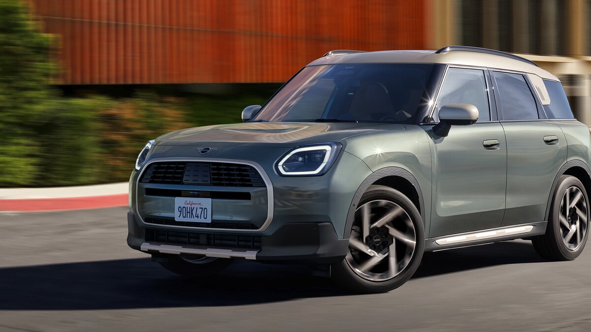 MINIカントリーマン S ALL4 SELECTとS ALL4の違い、標準装備と4WDで見る選び方:ALL4と48Vマイルドハイブリッドをどう見る?の公式車両画像