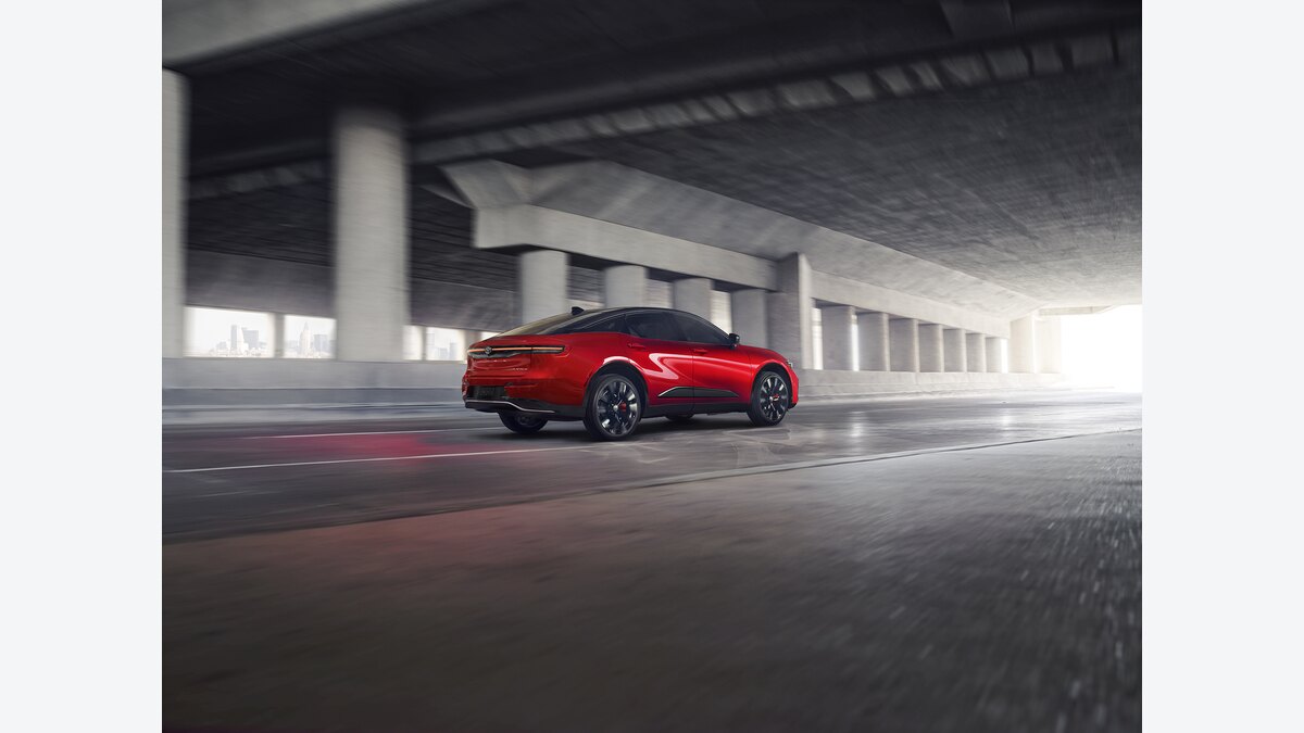 米国2027年クラウン XLE・Limited・Nightshade・Platinumの違い｜THS 5で選ぶ：2027年クラウンの主要スペック完全表の公式画像
