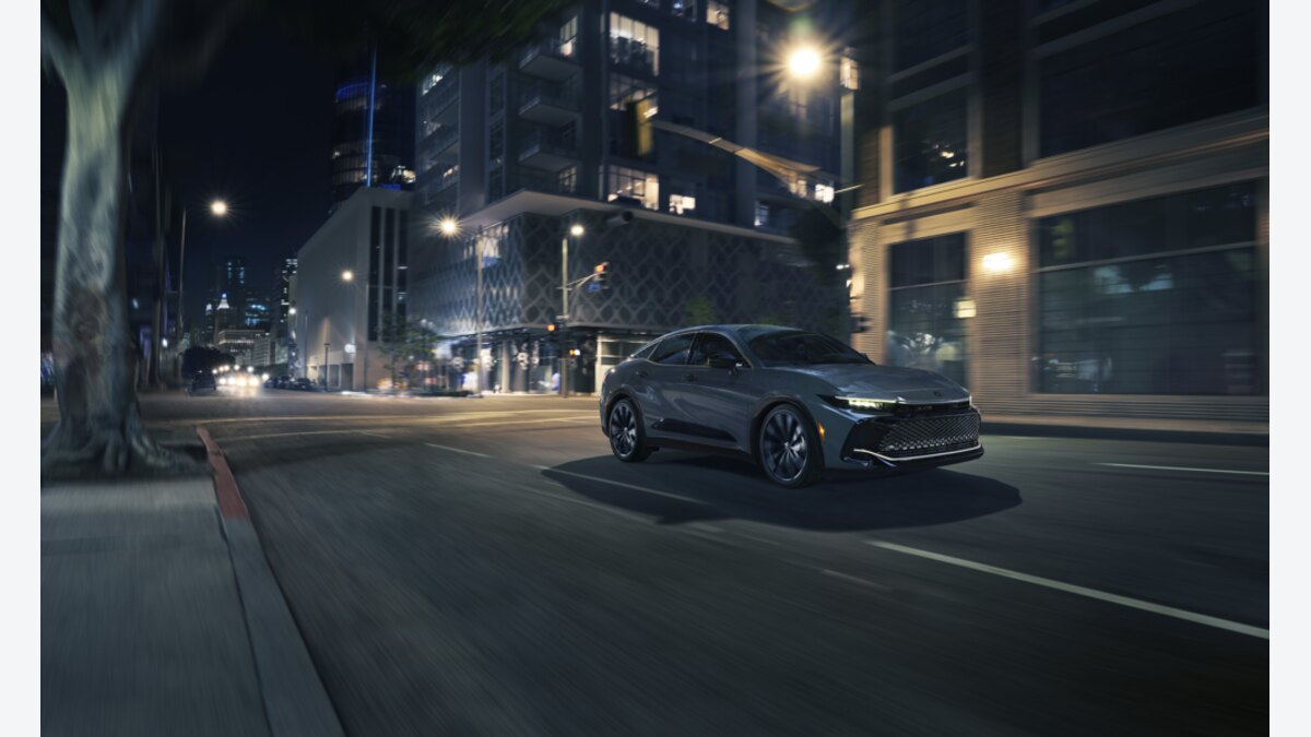 米国2027年クラウン XLE・Limited・Nightshade・Platinumの違い｜THS 5で選ぶ：契約前30秒診断と販売店で確認する12項目の公式画像