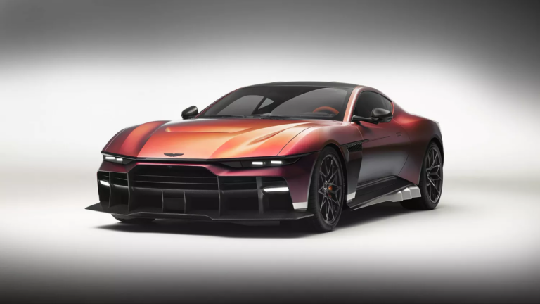 Aston Martin ValenとVanquishの違い｜850PS・最大110kg軽量化と走りで選ぶ