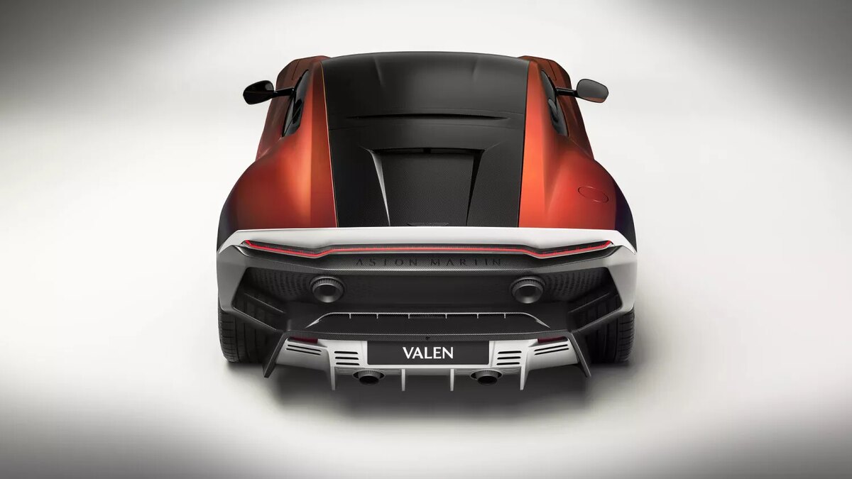 Aston Martin ValenとVanquishの違い｜850PS・最大110kg軽量化と走りで選ぶ：フルカーボンの造形と170L荷室の実用性の関連画像