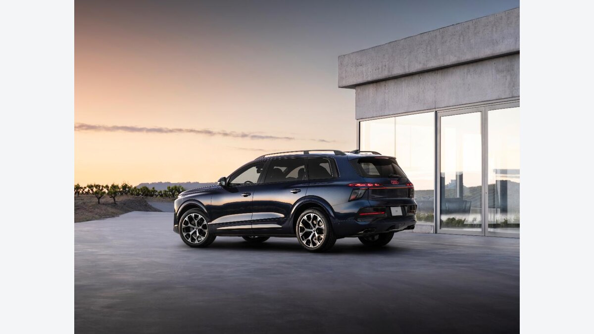 新型Audi Q9の6人乗り・7人乗りの違い｜TDI・実用性で選ぶ：Audi Q9 TDI 220kWの公式主要諸元を全項目で確認の関連画像