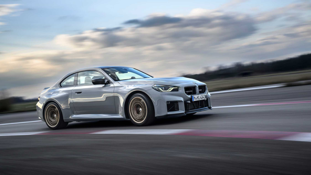 BMW M2 CS Edition EDGEとM2 CSの違い｜530PS・CFRP・足まわりで選ぶ