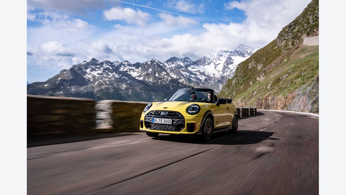 MINI JCWコンバーチブルとC・Sの違い｜231PS・走り・装備で選ぶ：MINI コンバーチブル グレード比較｜最初に結論の関連画像