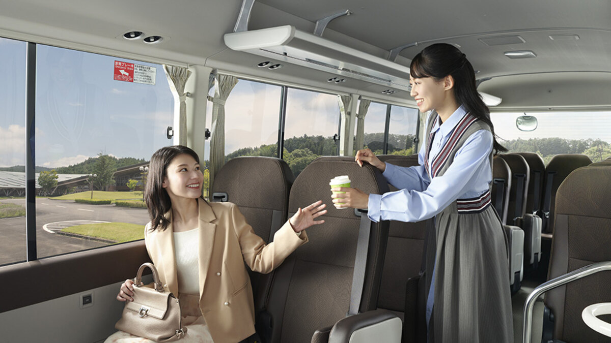 トヨタ コースター2026年改良|PREMIUM CABIN・EX・GX・LXの違いと安全装備:PREMIUM CABIN・EX・GX・LX・BIG VAN・幼児専用車の装備差の関連画像