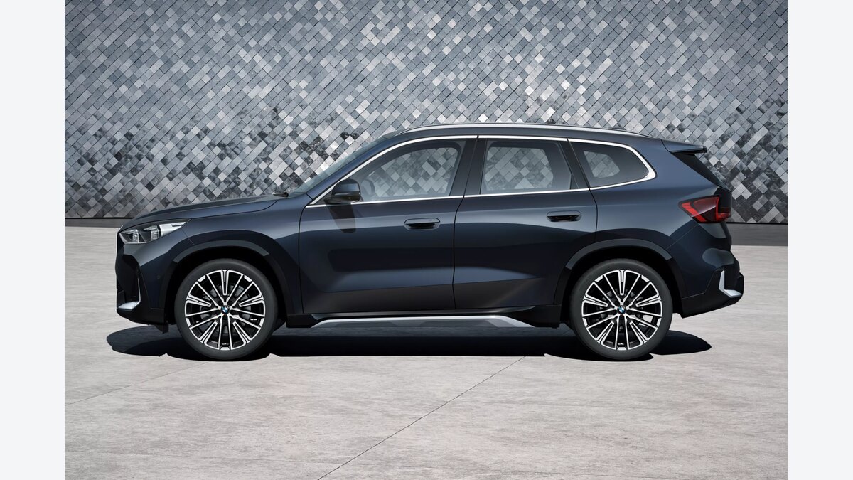 BMW X1 Luxury Editionの違い｜sDrive20iとxDrive20dの価格・装備・走りを比較：BMW X1 Luxury Editionの購入額を4方式で比べるの関連画像