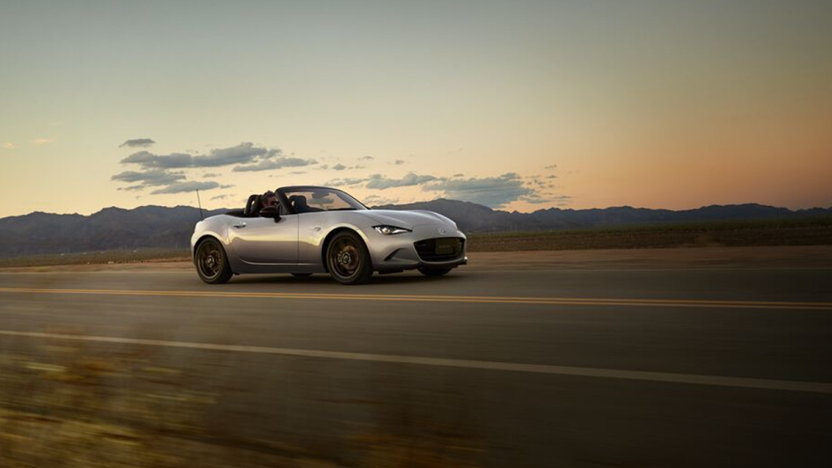 E20低炭素ガソリンとは?マツダのロードスター耐久で見える実用化の課題:日本での導入時期は、政策目標と車両準備を分けて読むの関連画像