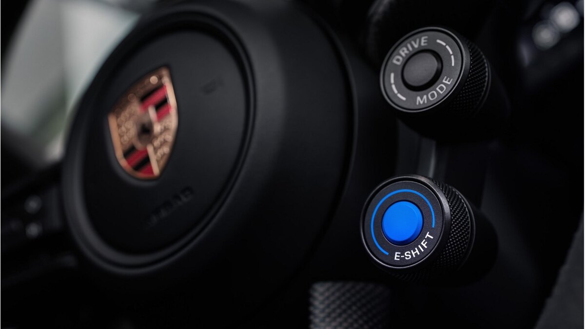 ポルシェ タイカン2027年モデル比較|E-Shift・航続距離・グレードで選ぶ:最初に結論|ポルシェ タイカン2027年モデルはどれを選ぶべきかの関連画像