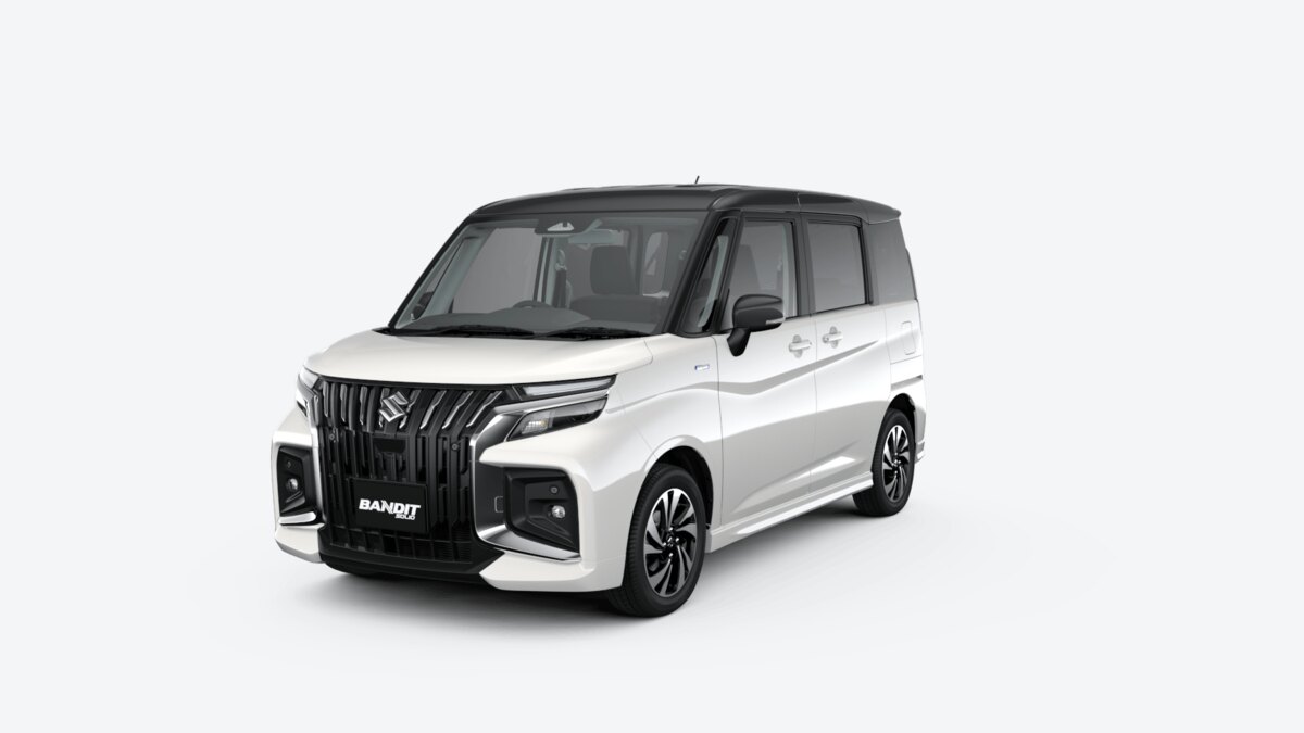 ソリオ バンディット HYBRID MVの前方外観。ホワイトとガンメタリックの2トーン仕様