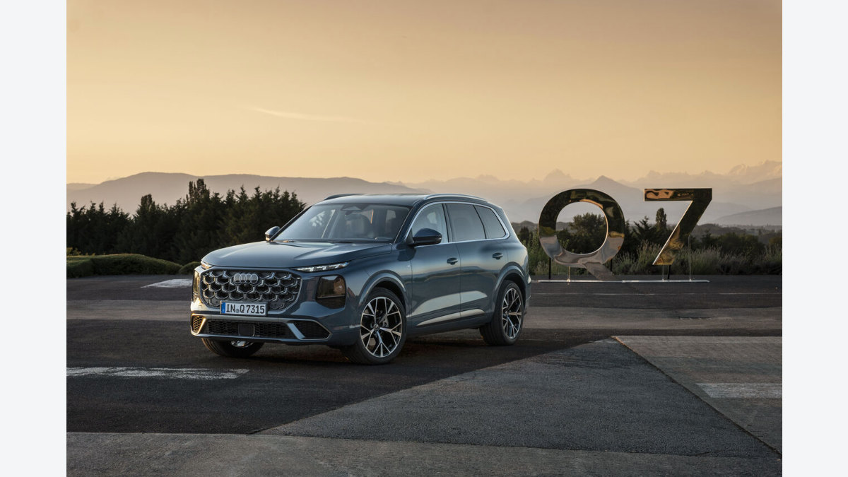 Audi Q7の安全性|Euro NCAPでPost-Crash Safety 100%・5〜7人乗りの使い勝手:どのQ7を選ぶべきか|日本仕様と新型欧州情報を分けるの関連画像