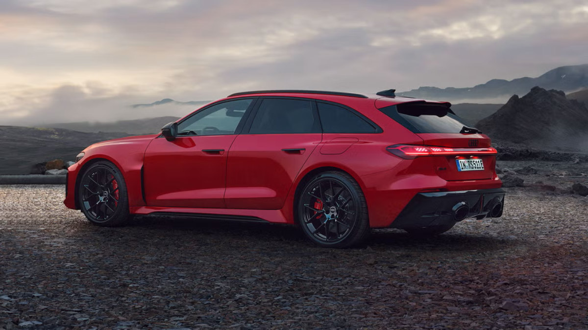 新型Audi RS 5とRS 5 Avantの違い｜639PS PHEVの走りと実用性：25万円差で選ぶRS 5とRS 5 Avantの使い勝手の関連画像