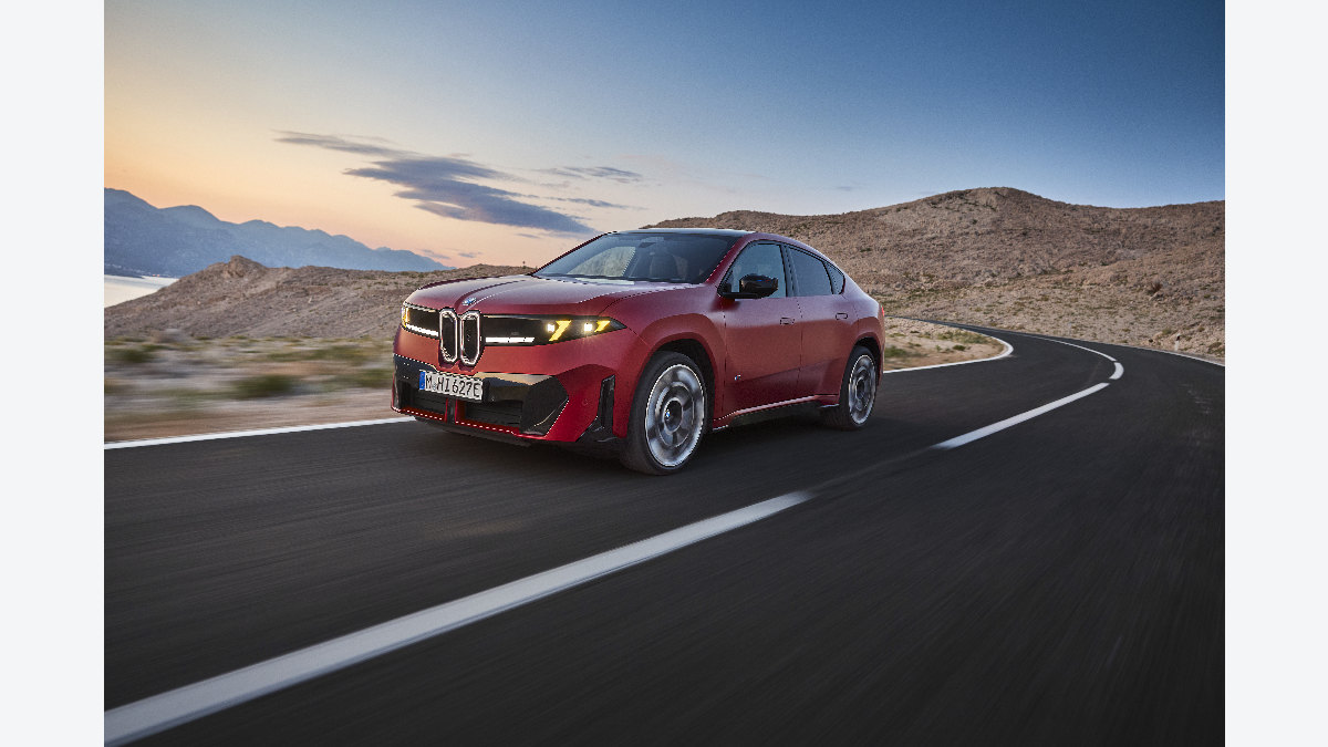新型BMW iX4の違い｜40・50・M60 xDriveの航続・充電・走りを比較：BMW iX4の走りと使い勝手は出力だけで決まらないの関連画像