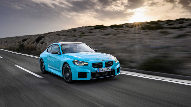 BMW M2 M xDrive登場｜4WDと後輪駆動M2の違いを走り・装備で比較