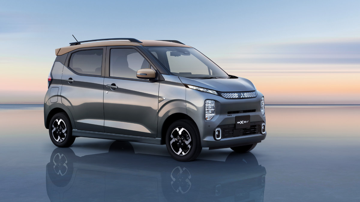 eKクロス EVの外観を示す三菱自動車公式写真。島の実証車種は未公表です。