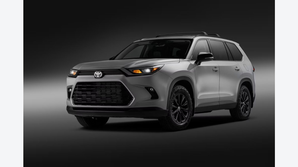 トヨタ Grand Highlander 2027|新設定Woodlandと3列シートの使い勝手を比較:Grand Highlander 2027はWoodlandを追加、日本導入と価格は未発表の関連画像